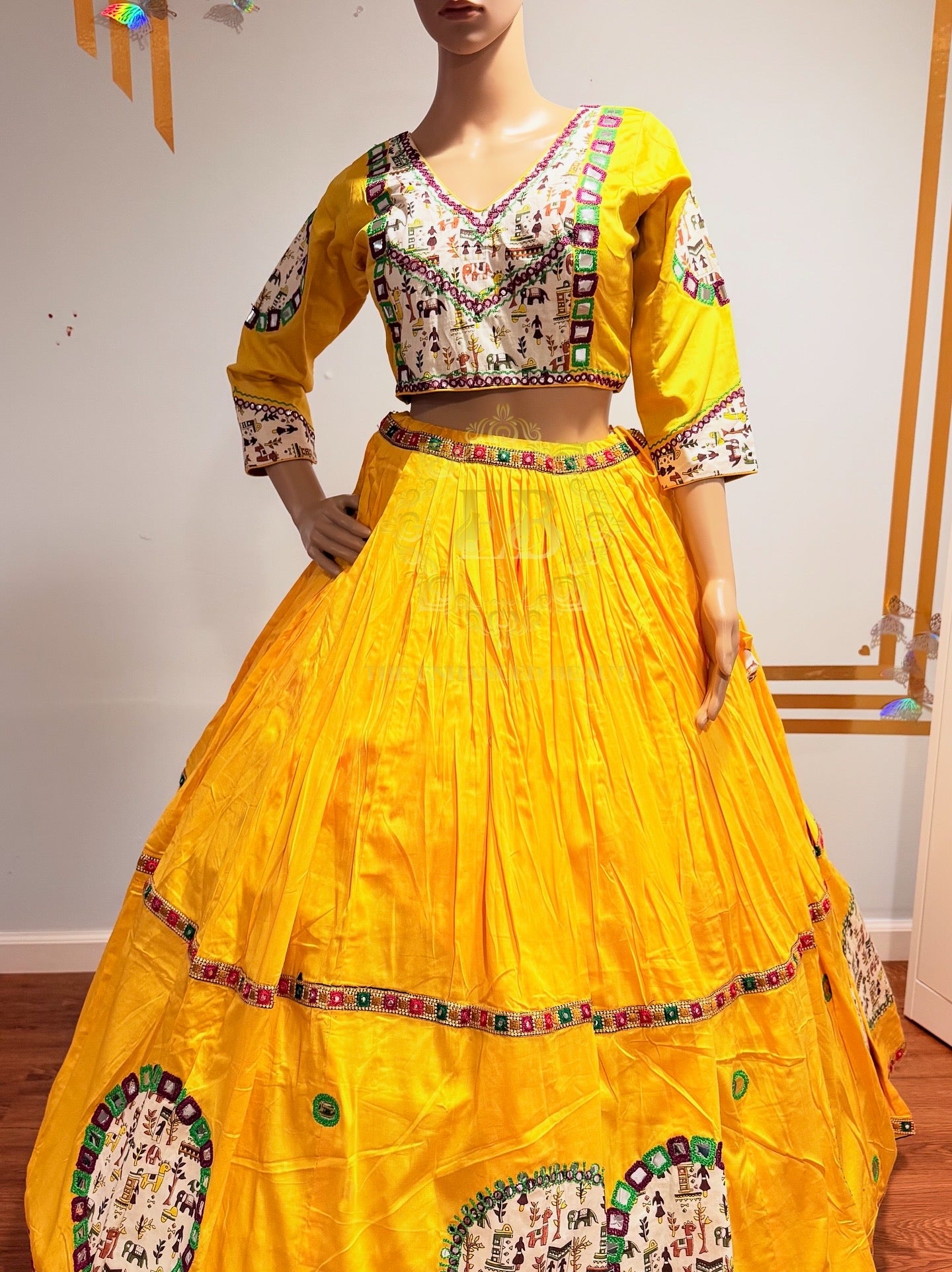 Varli- Chakra Chaniya Choli